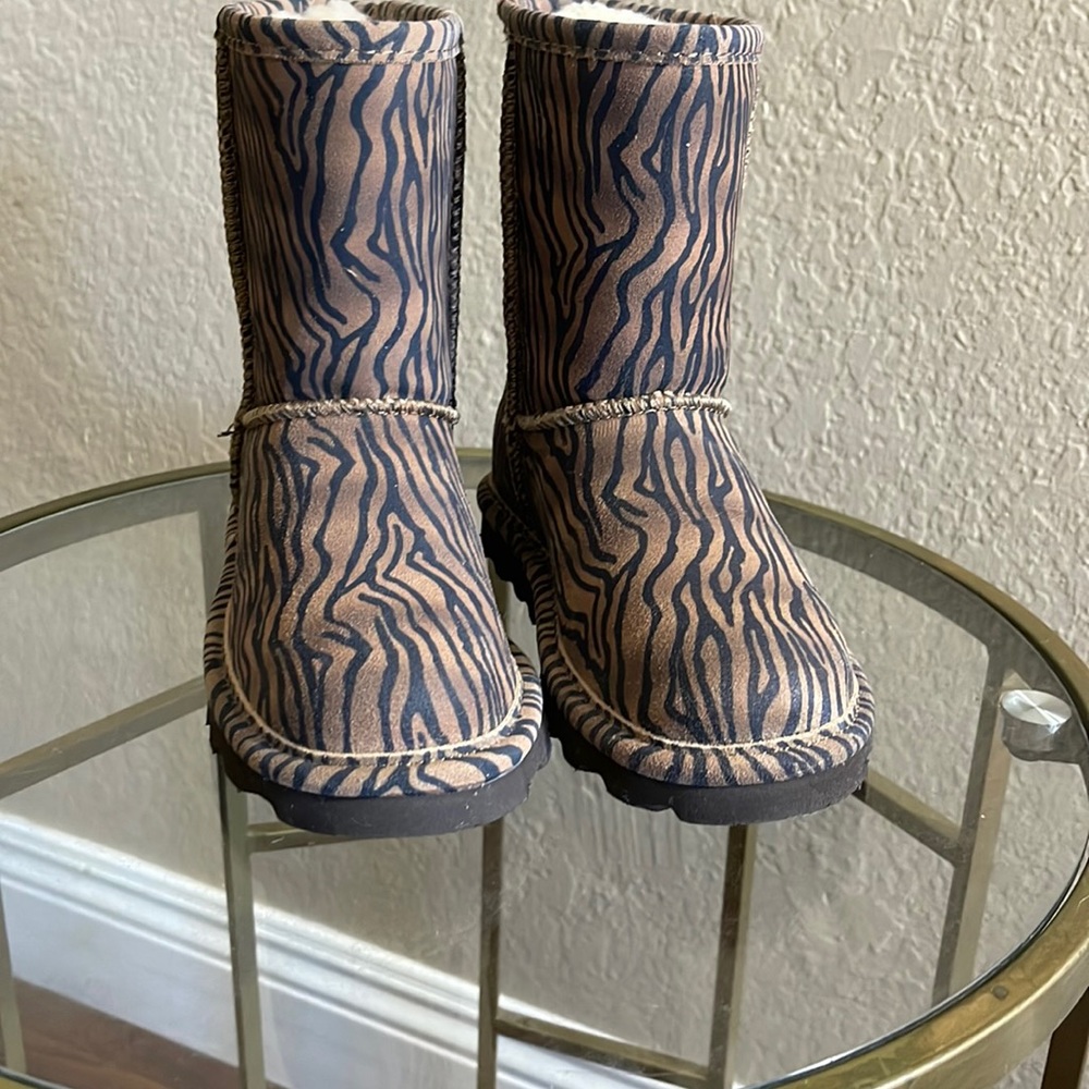 Brand new size 13 youth black and brown color